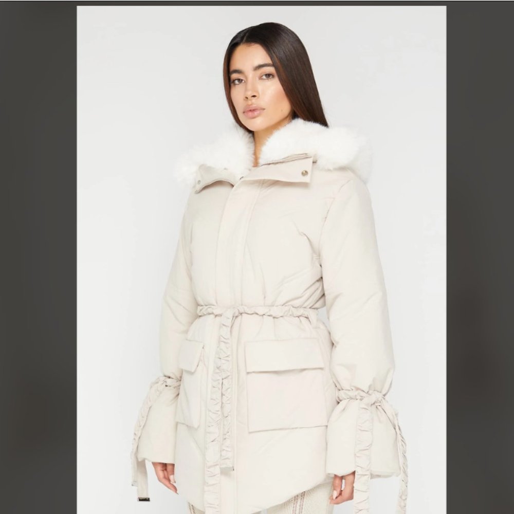 FAUX FUR LONGLINE COAT - Maniere De Voir